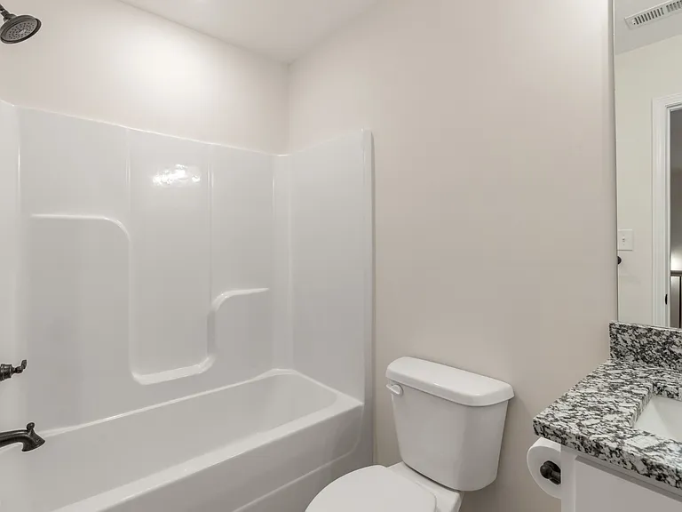412 Hillside Dr — Photo 10