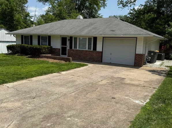 3312 N Stoneycrest Rd, Bloomington, IN 47404