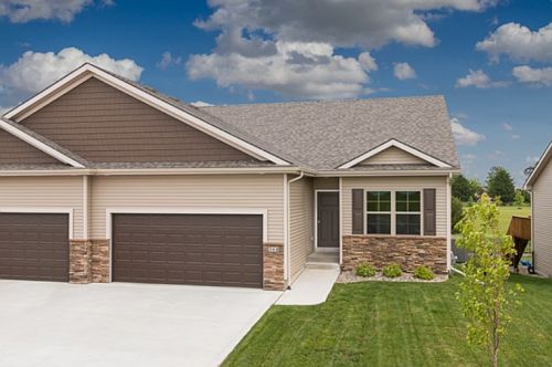 1st image of 477 NW Autumn Crest Dr