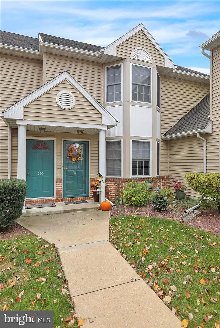 111 Lavender Ln photo 1