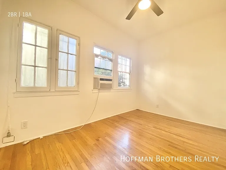 641 N Spaulding Ave — Photo 8