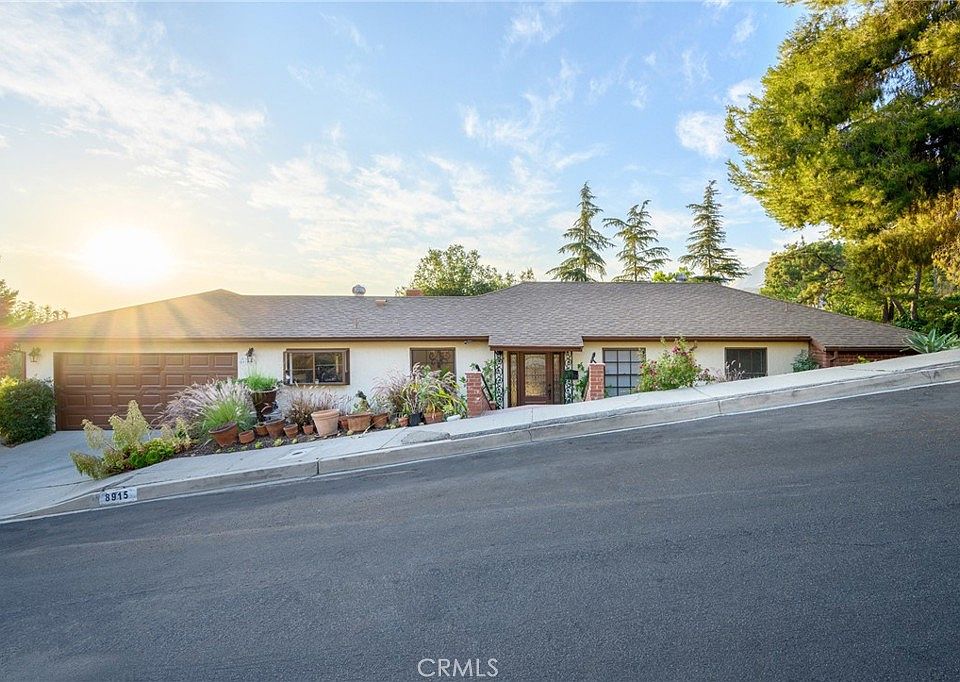 1st image of 8915 Mulberry Dr
