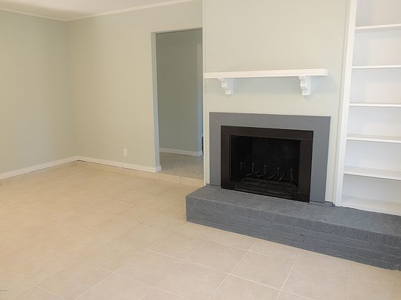 5th image of 331 Sunny Dr