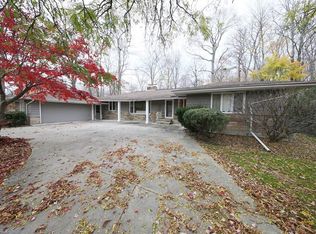 6843 Metro Park Dr, Mayfield, OH 44143