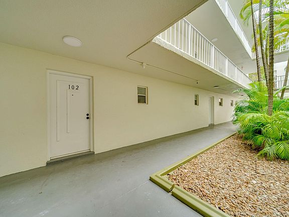 2nd image of 4205 N University Drive #102
