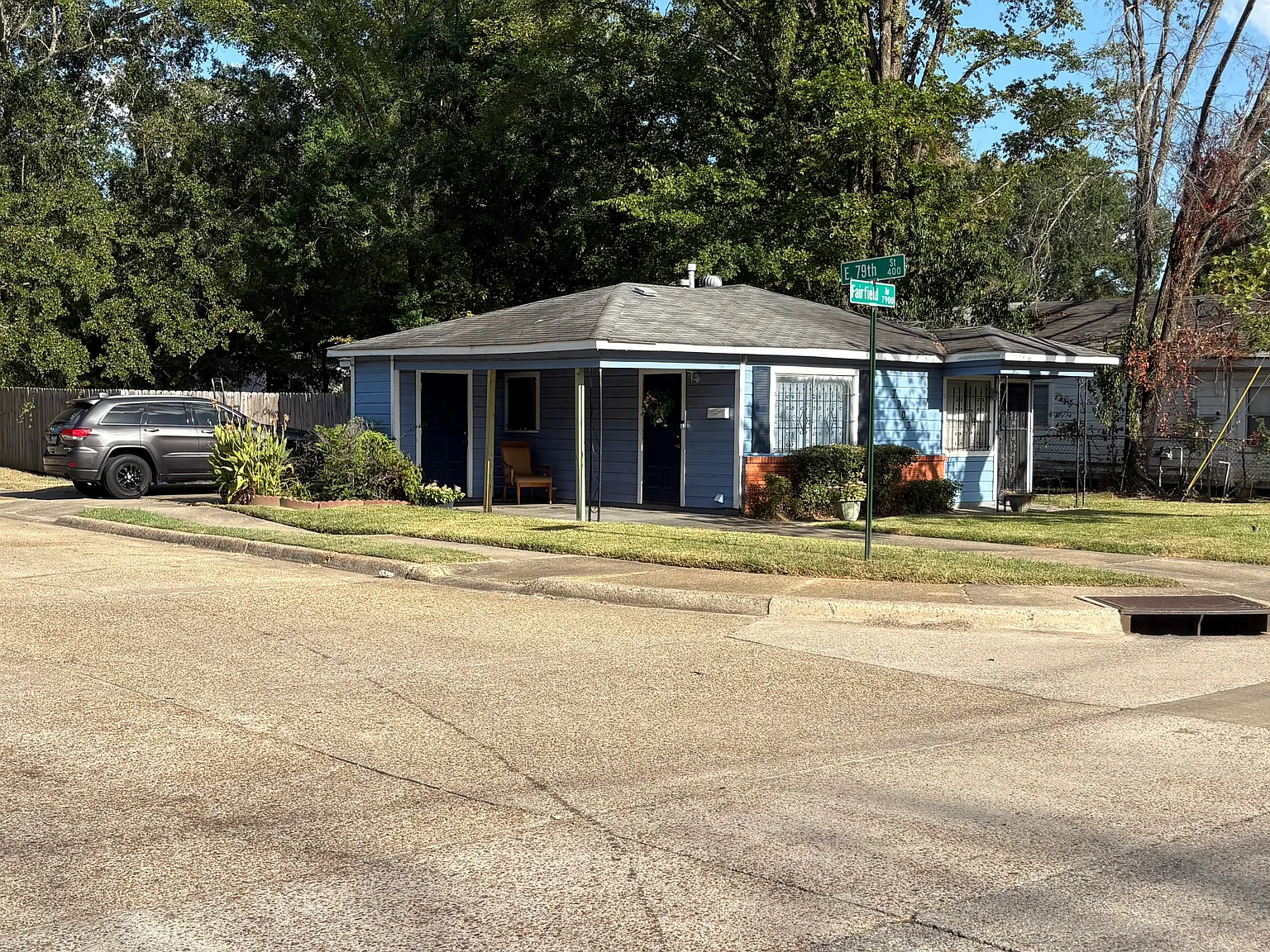 3 bed, 856 sqft, $800 — Photo 2