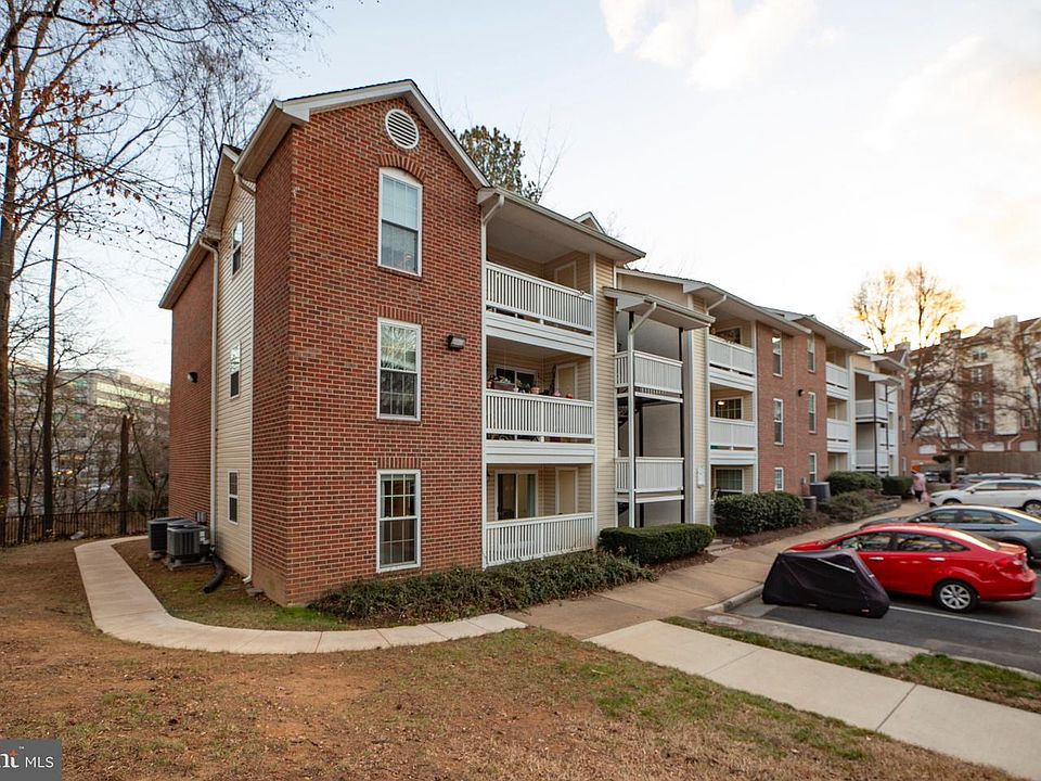 1st image of 1501 Lincoln Way APT 101
