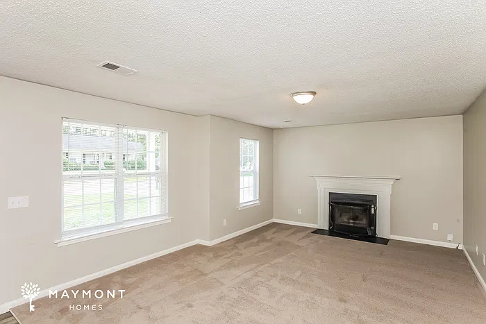 4 bed, 3.0 bath, 1924 sqft, $1,845 — Photo 4