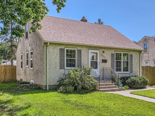 4827 6th St NE, Columbia Heights, MN 55421