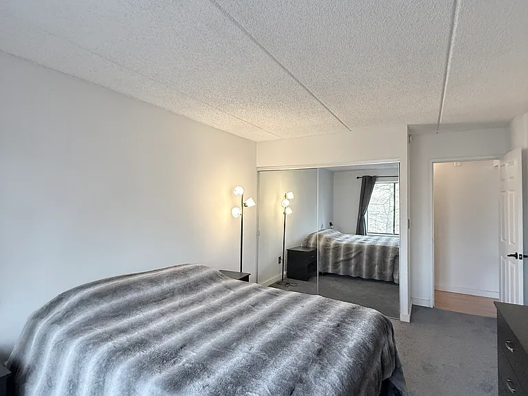 560 Halstead Ave #3J — Photo 11