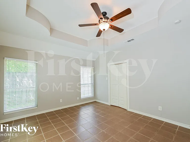 4447 Donalbain Dr — Photo 9