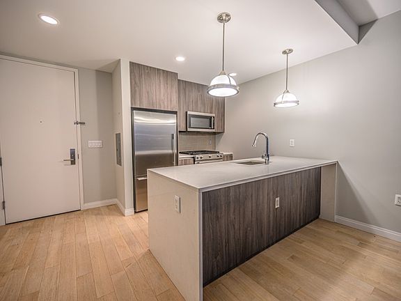 2nd image of 160 1st St #312