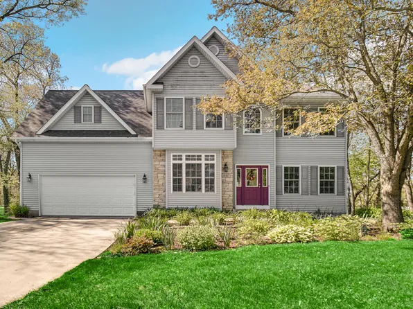440 E Oak Breeze Dr, Valparaiso, IN 46383