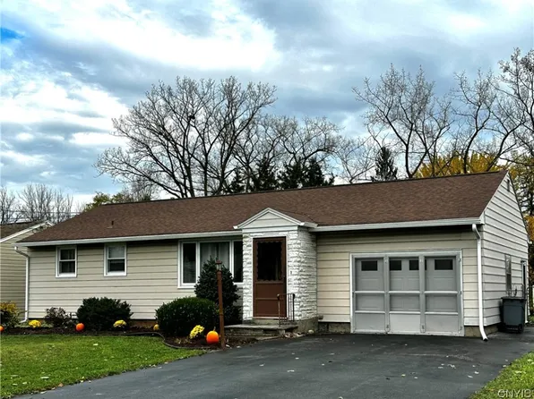 115 Bury Dr, Syracuse, NY 13209