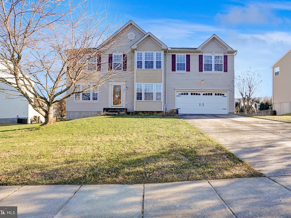 1st image of 1809 Earl Dr