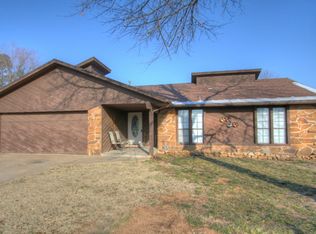 208 W Keywest St, Broken Arrow, OK 74011