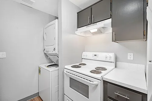 12150 SW Allen Blvd Photo 1