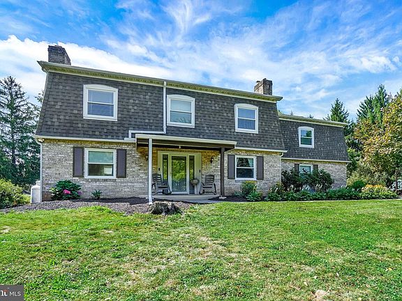 4th image of 70 Kirmis Ct