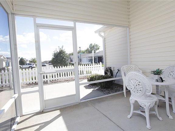 4th image of 2627 Margaret Pl