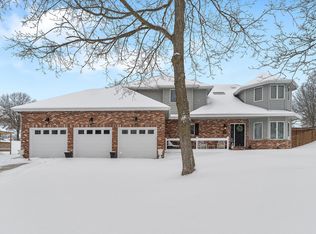 1811 Bluff Pointe Dr, Columbia, MO 65201