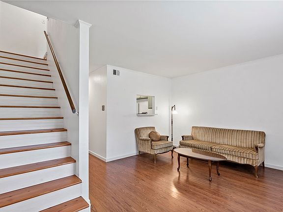 3rd image of 1900 Dartmouth St APT I2