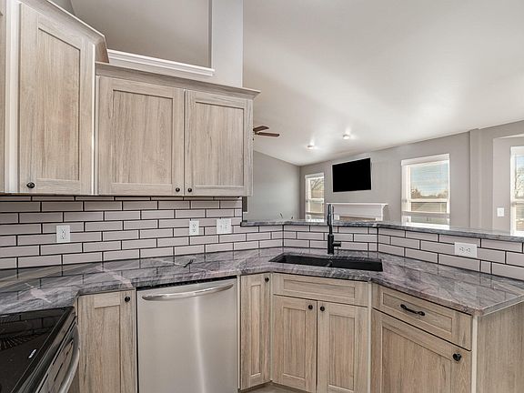 5th image of 1742 Bingham Cir