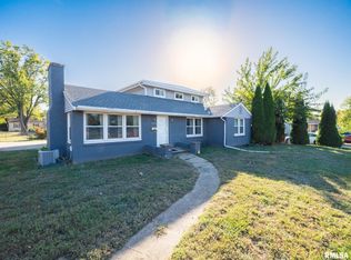 1844 Court St, Pekin, IL 61554