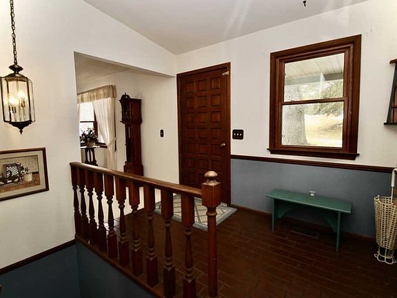 4th image of 910 Old Sorrel Dr