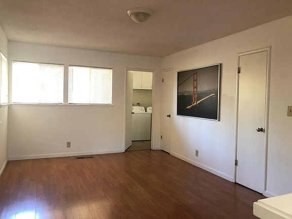 2nd image of 1351 Kingfisher Way