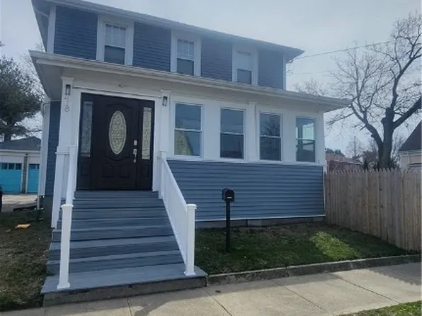 78 Stamford Ave, Providence, RI 02907