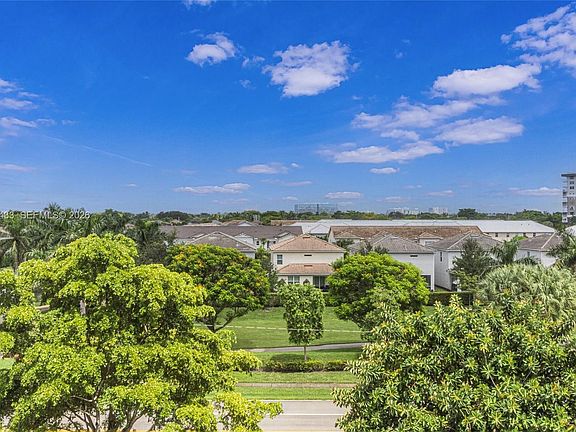 5th image of 4330 Hillcrest Dr APT 520