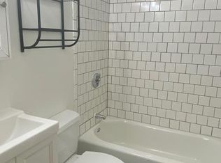 5 2nd St APT 3, Woburn, MA 01801