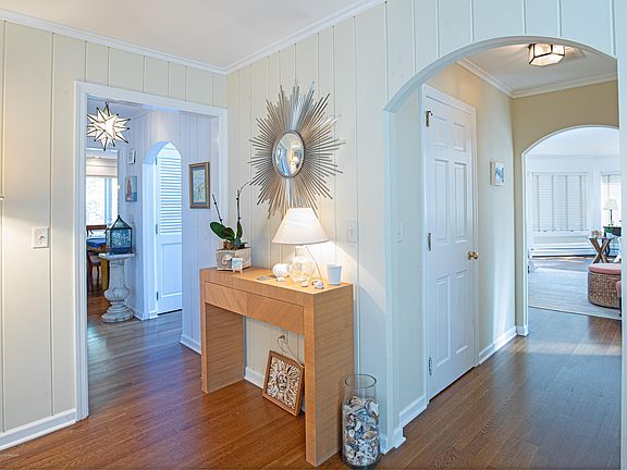 4th image of 57 Egbert St
