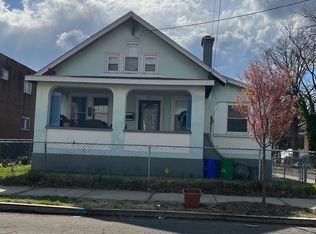 251 S 32nd St, Camden, NJ 08105