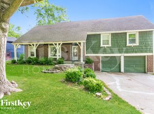 6700 E 129th St, Grandview, MO 64030