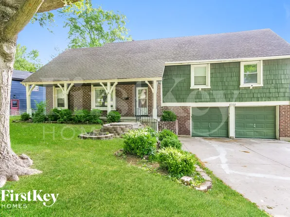 6700 E 129th St, Grandview, MO 64030