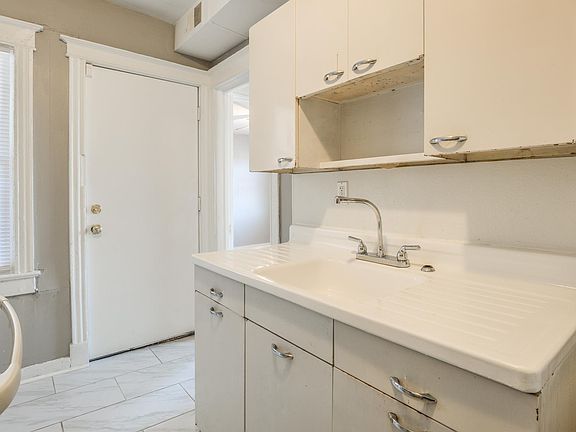 5th image of 3300 Virginia Ave #3S