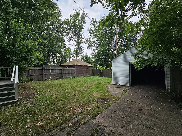 9273 Bedford St — Photo 13