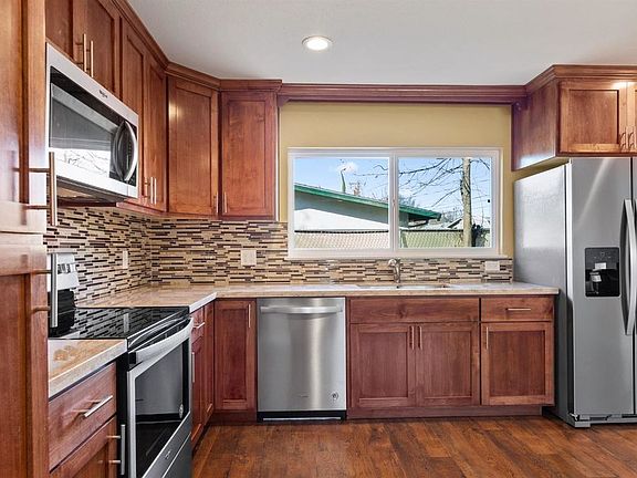 5th image of 6935 Birchwood Cir