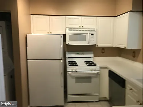 12913 Alton Sq Photo 1
