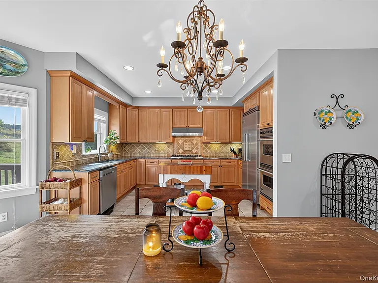 11 Dorian Way — Photo 15