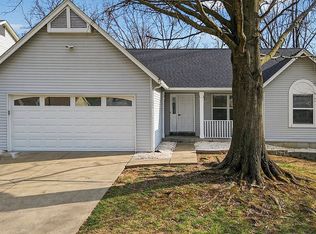 360 Misty Valley Dr, Saint Peters, MO