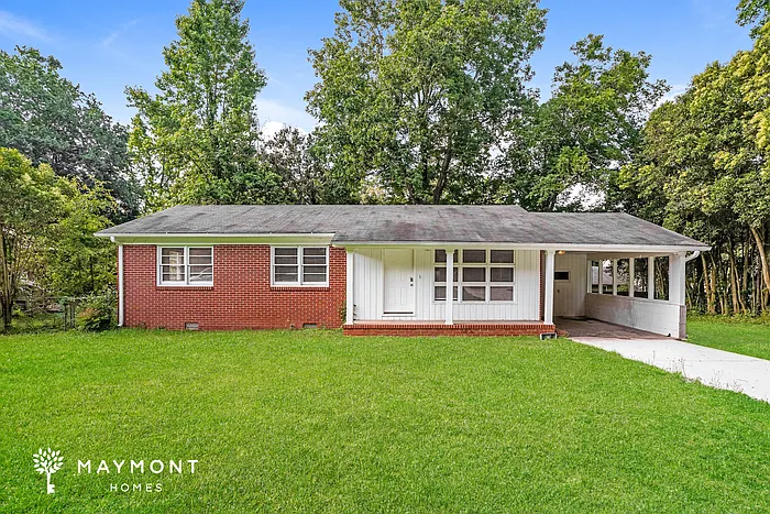 310 Sunset Dr — Photo 1