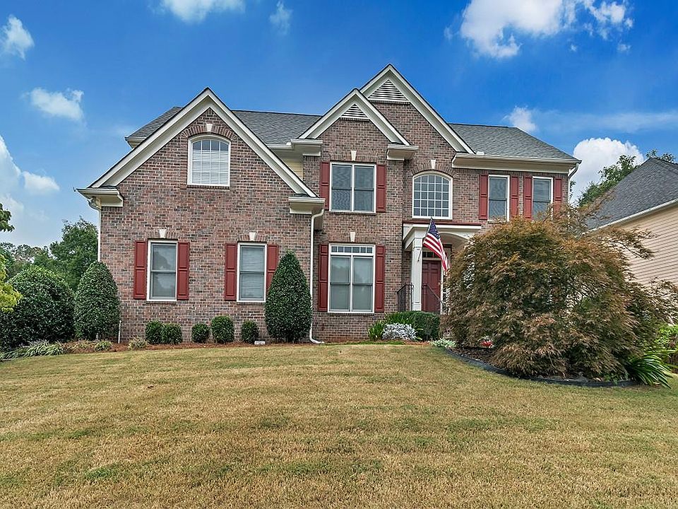 1st image of 226 Avonwood Dr SW