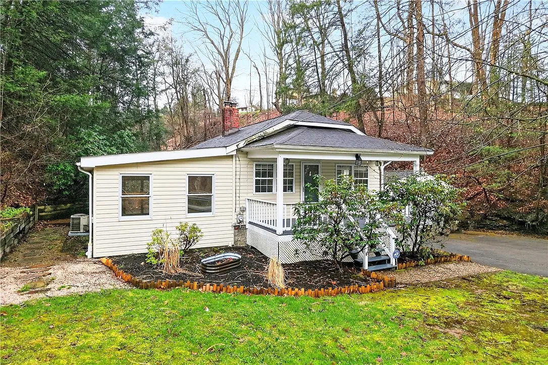 2518 Sample Rd photo 1