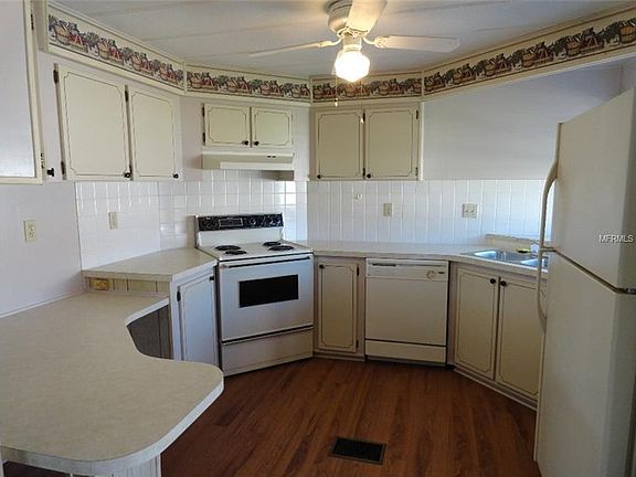 2nd image of 741 Buccaneer Blvd