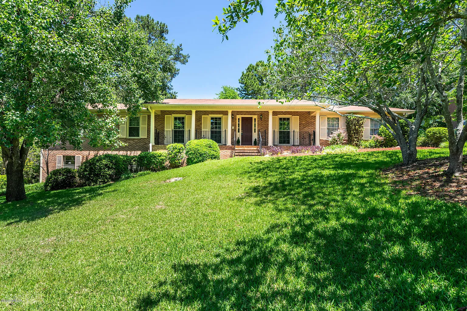 3089 Stuart Dr photo 1