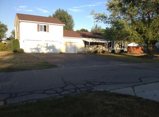 1800 S Haverhill Dr, Yorktown, IN 47396