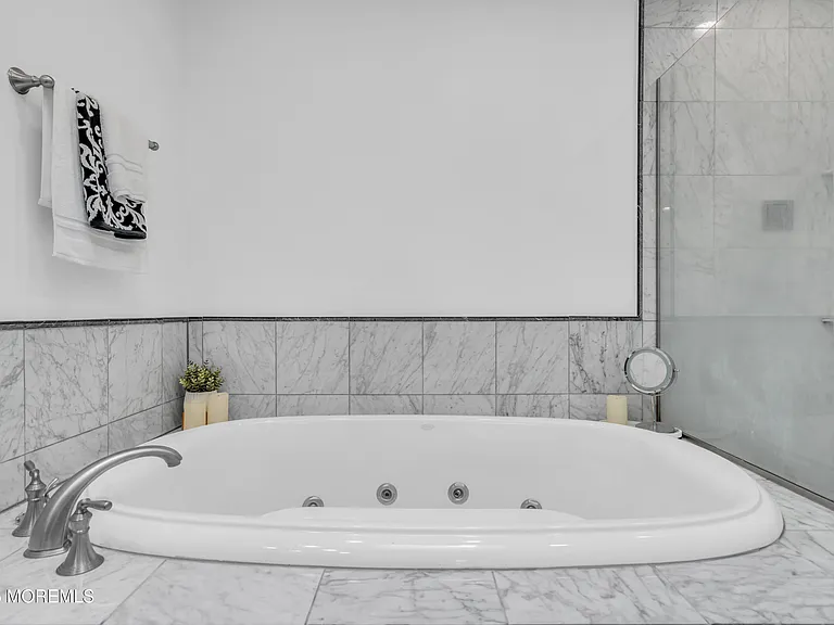 165 Riddle Ave #9 — Photo 28