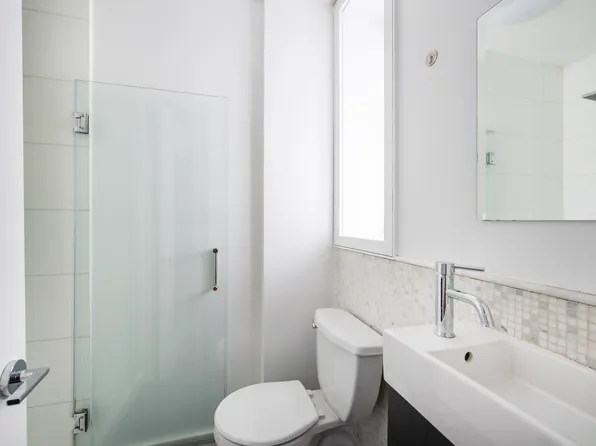 68 Thompson Street image 2 of 9